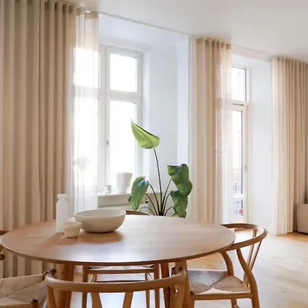 Appartement Luxury By The Lakes In Cph Center